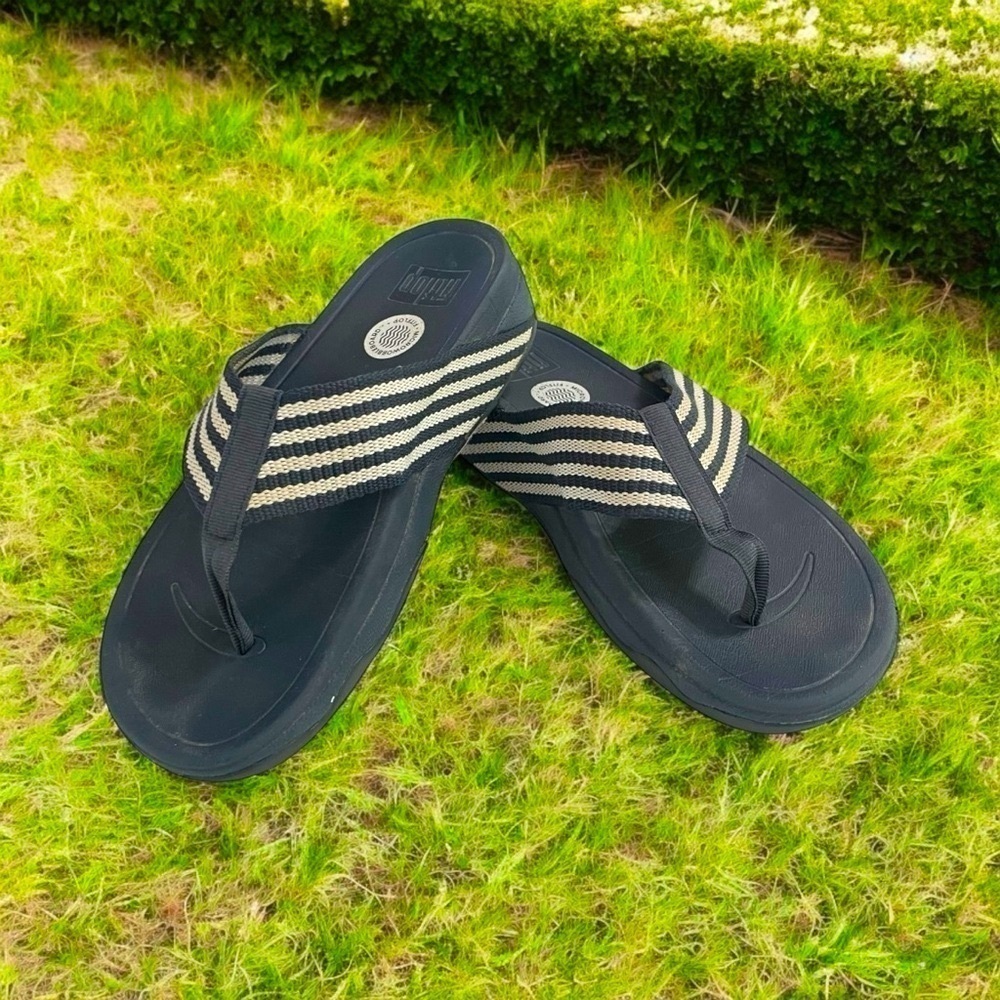 Fitflop | Surfa navy white platform supportive flip-flop sandals | WMS 8.5